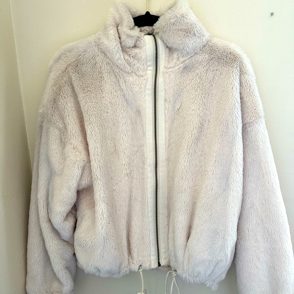 Sinuous Zip Up - Picture 1 of 3